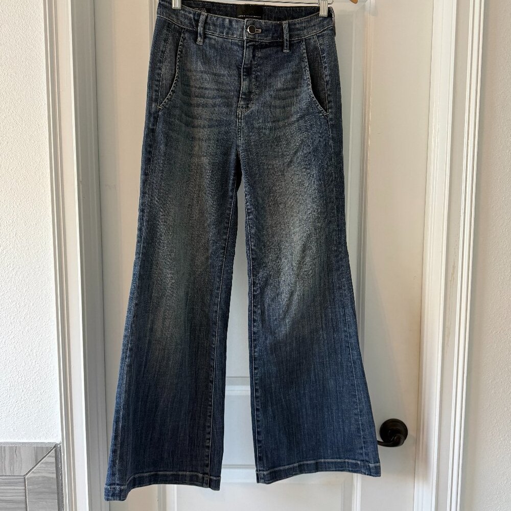 White House Black Market Extra High Rise Wide Leg Trouser Jean 2 Short